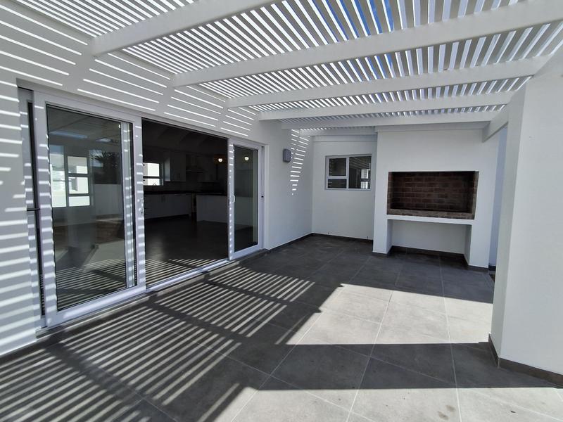 3 Bedroom Property for Sale in Golden Mile Western Cape